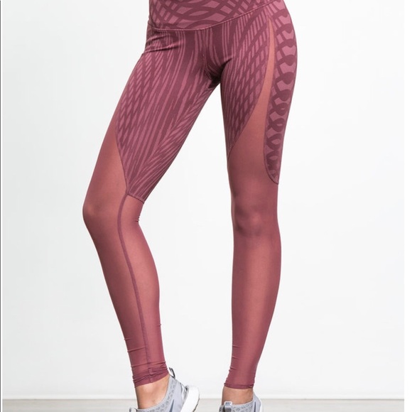 Alo Yoga Motion Leggings - Picture 1 of 7